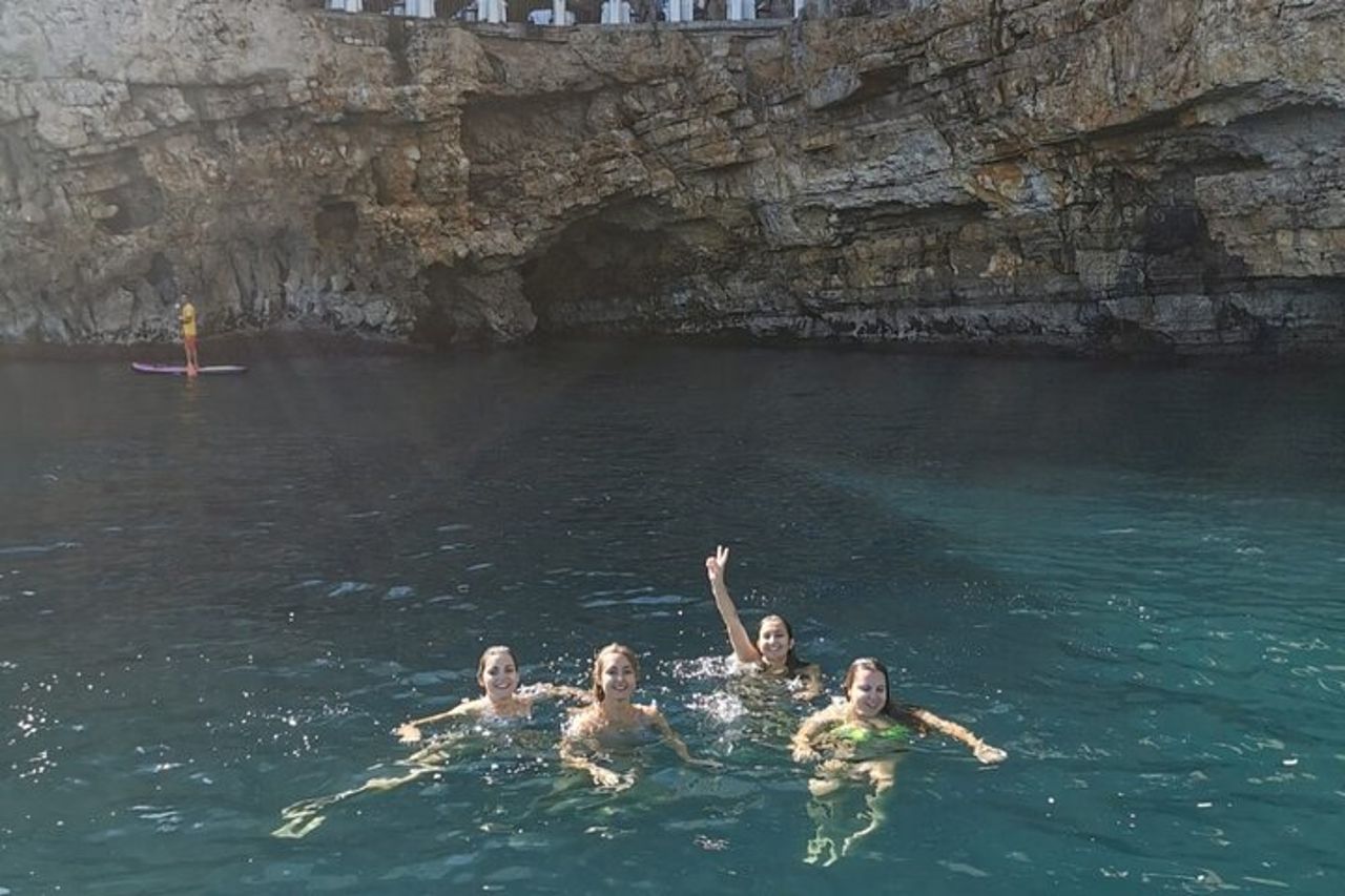 Tour In Barca alla Scoperta delle Grotte di Polignano — 5