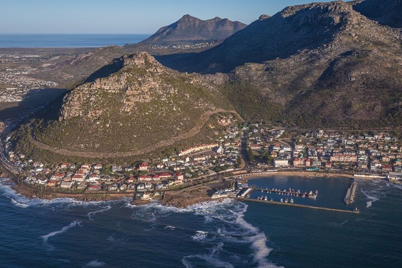 Città del Capo: volo in elicottero di 25 minuti con crociera in barca gratuita — 4