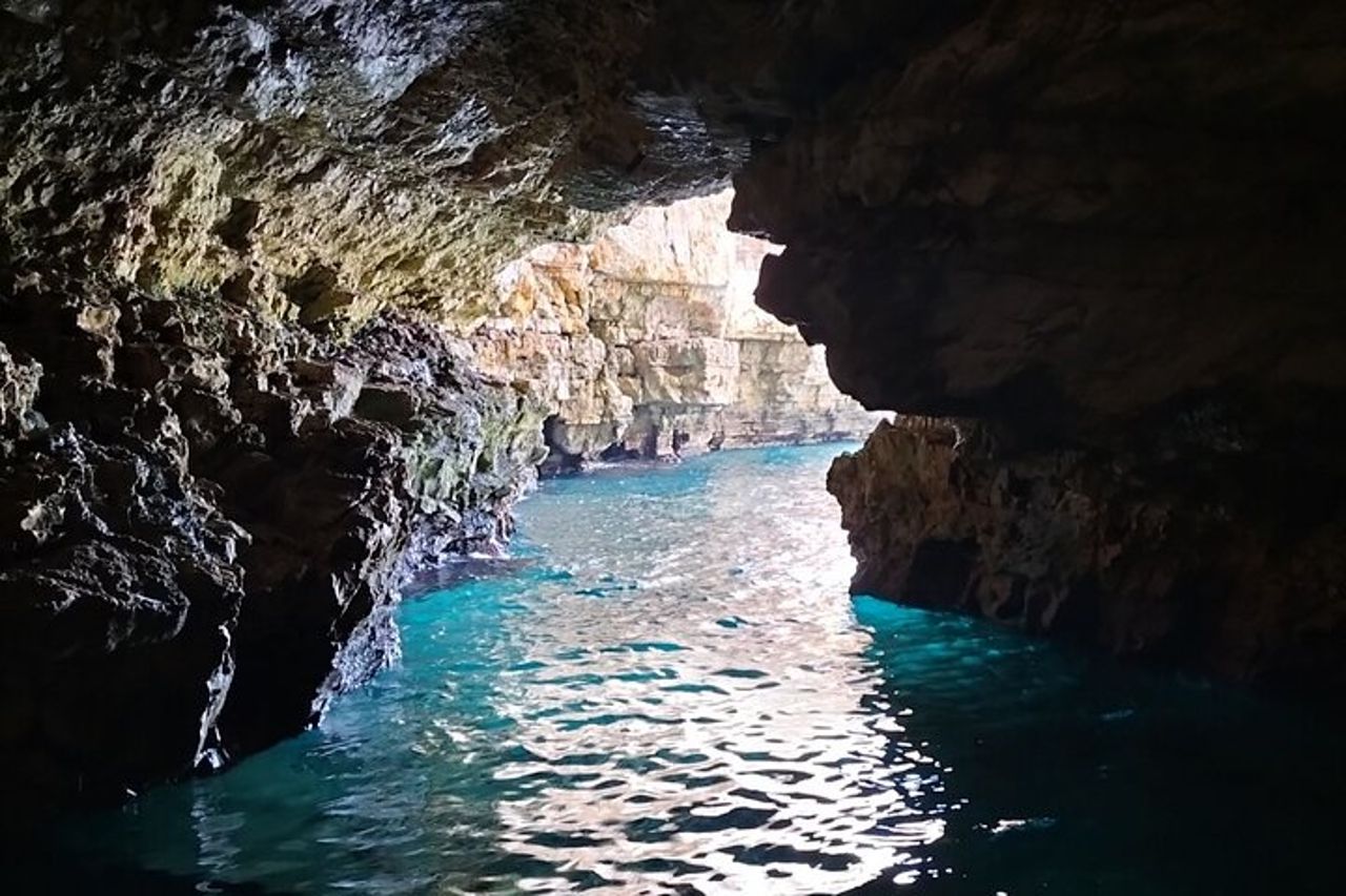 Tour Privato a Polignano alla Scoperta delle Grotte con Aperitivo — 5