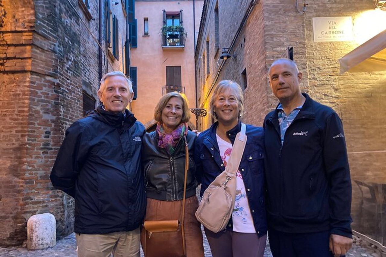 Ferrara Highlights Tour privato di notte — 3