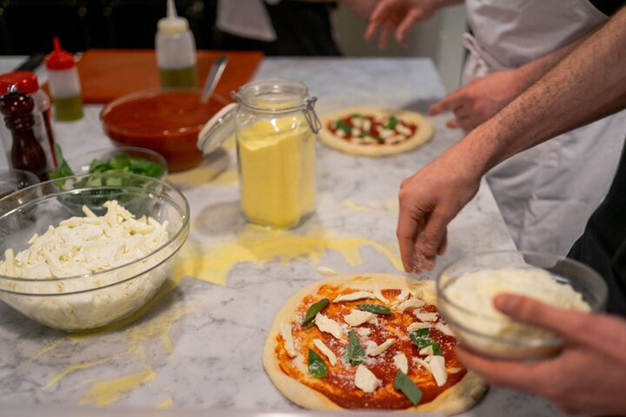 Florence Cooking Class L'arte di fare il gelato e la pizza autentica — 6