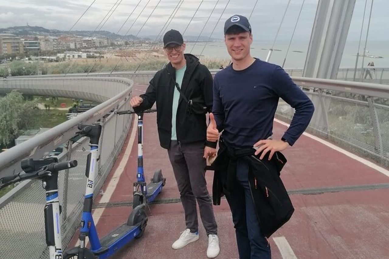 Tour di Pescara in e-scooter o bici tra arte, sapori e shopping — 7
