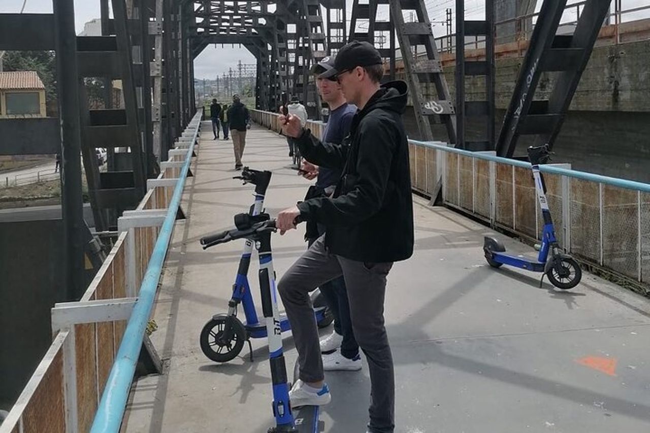Tour di Pescara in e-scooter o bici tra arte, sapori e shopping — 8