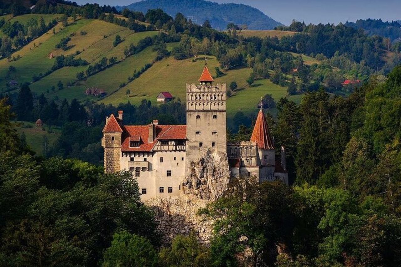 Tour privato al castello di Bran, al castello di Peles e a Brasov