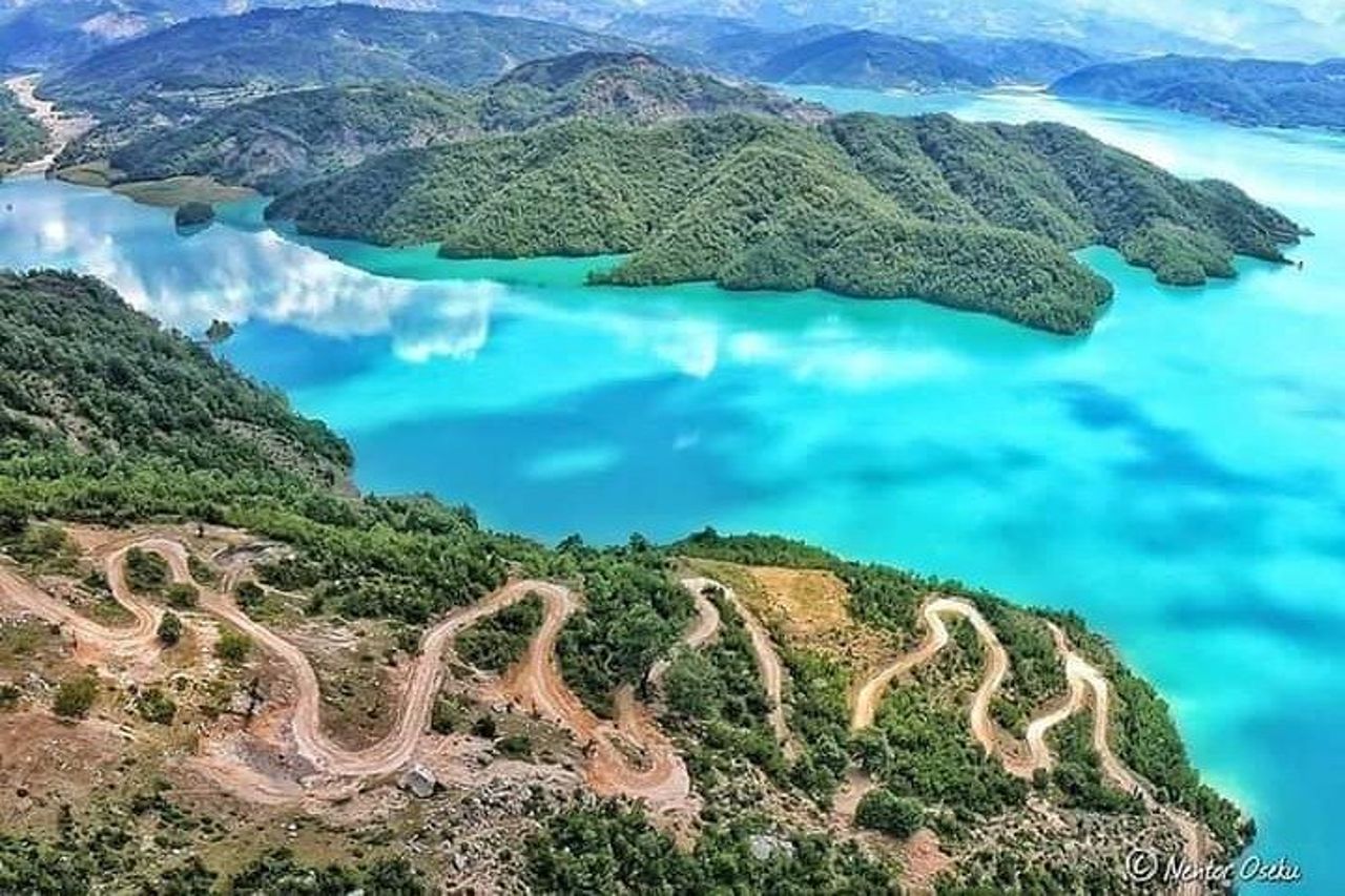 Esperienza escursionistica sul lago di Bovilla