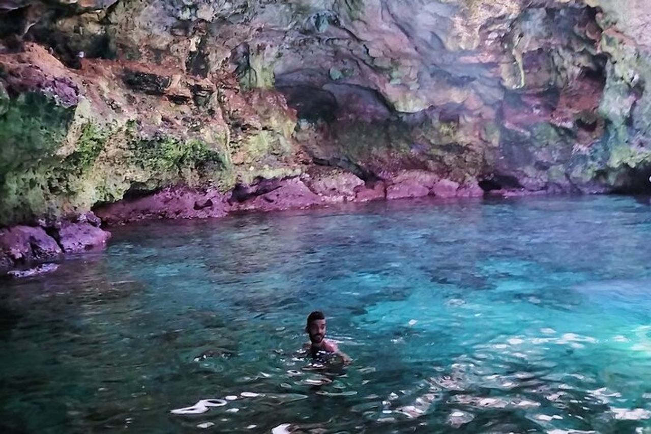 Tour In Barca alla Scoperta delle Grotte di Polignano — 3