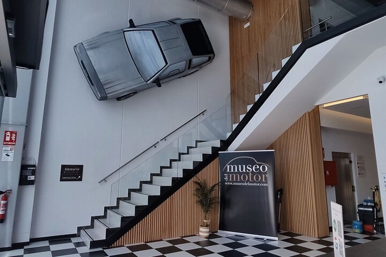 Ingresso al Museo dell'Automobile — 4