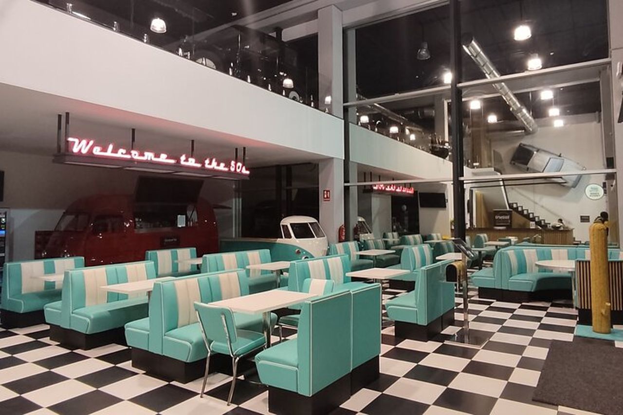 Ingresso al Museo dell'Automobile — 6
