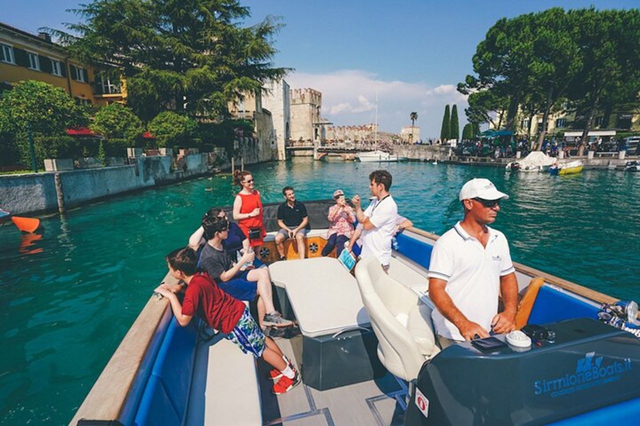 Il meglio di Sirmione: giro in Barca e Grotte di Catullo — 4