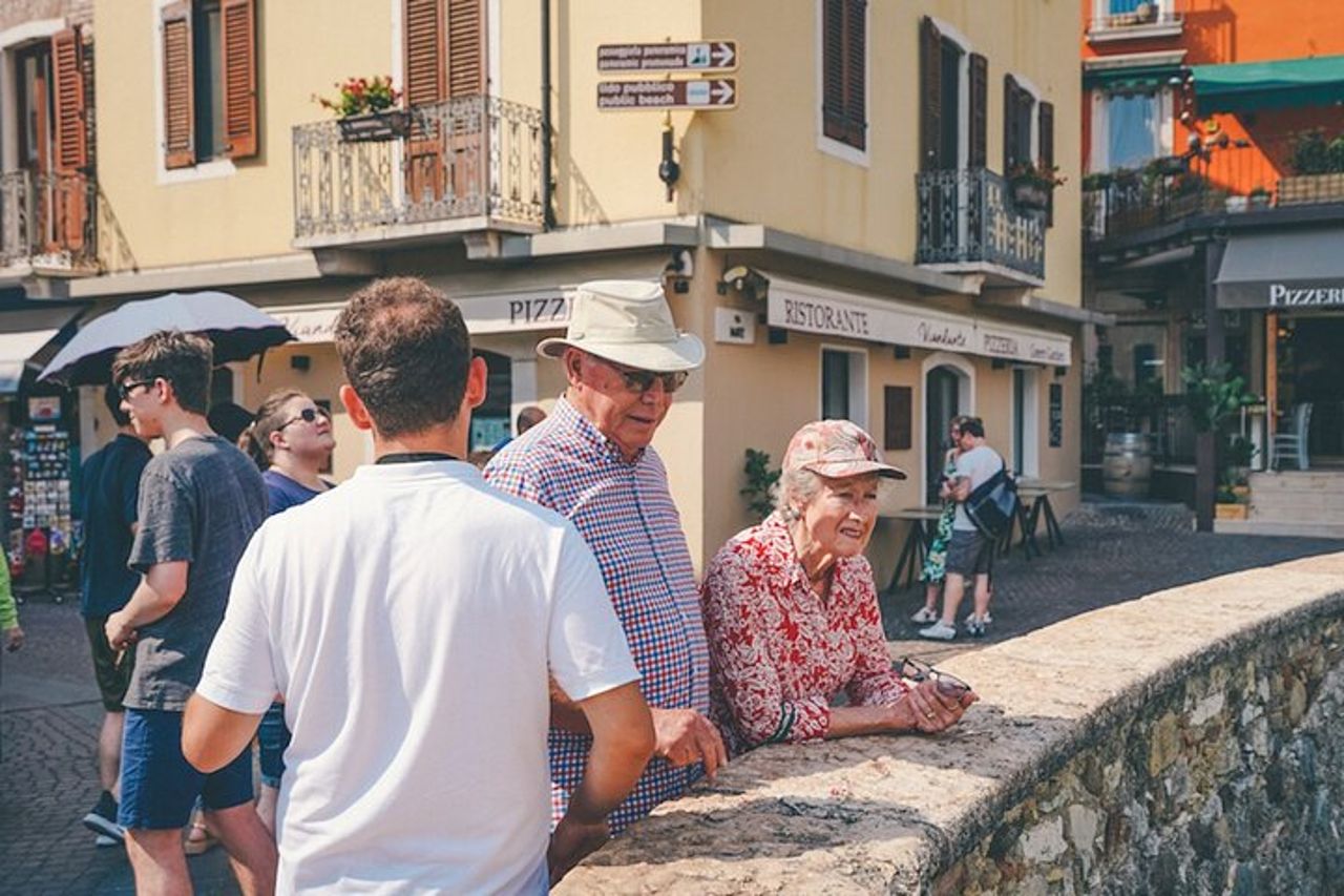 Il meglio di Sirmione: giro in Barca e Grotte di Catullo — 9