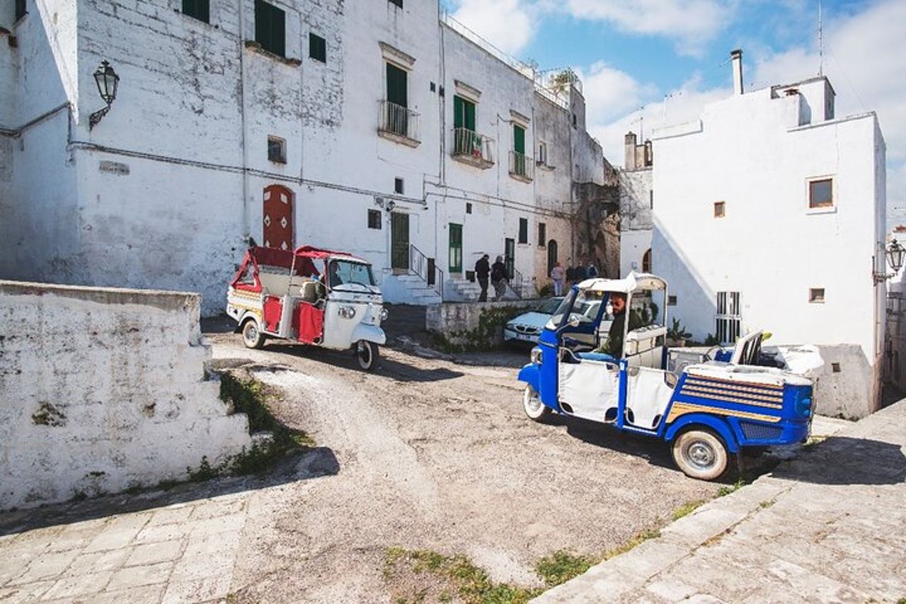 Tour Privato in Tuk Tuk del Quartiere Medioevale di Ostuni — 2