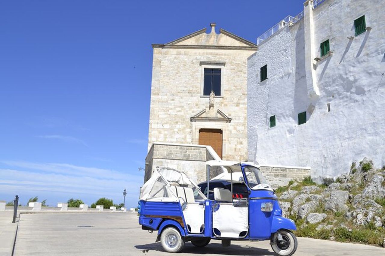 Tour Privato in Tuk Tuk del Quartiere Medioevale di Ostuni — 6