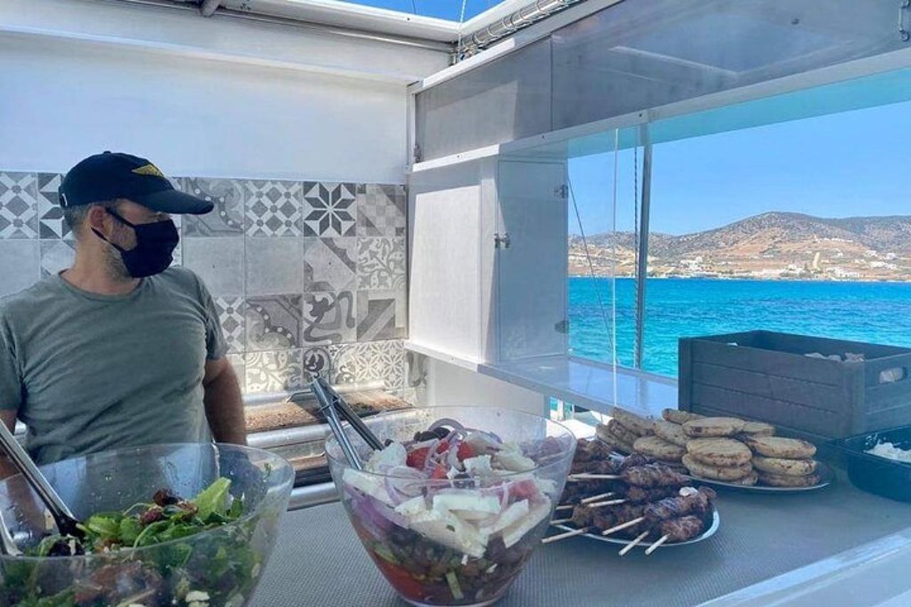 Crociera da Paros ad Antiparos e Despotiko con la barca tradizionale — 6