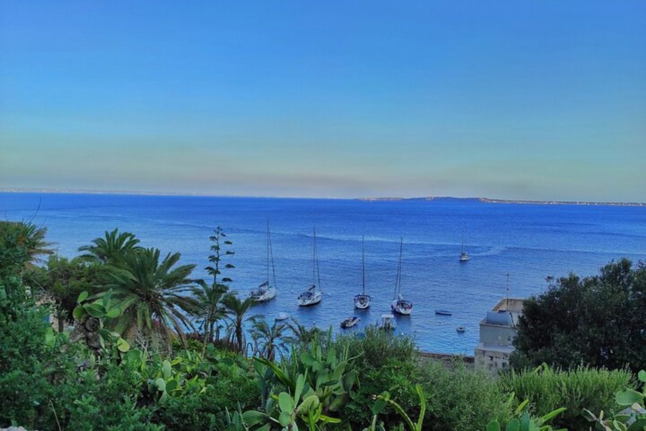 Tour in Barca a Vela di un'Intera Giornata alle Isole Egadi — 8