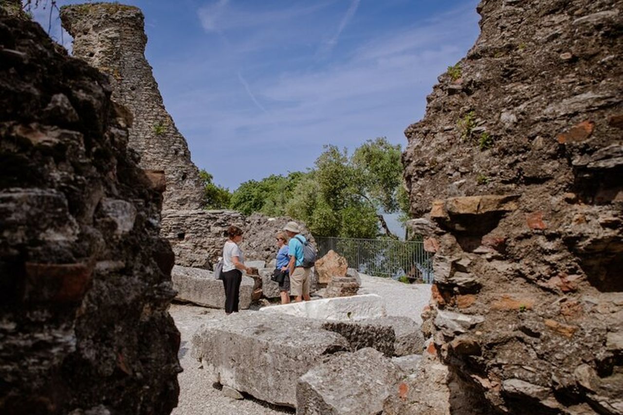 Tour Archeologico Grotte di Catullo a Sirmione — 4