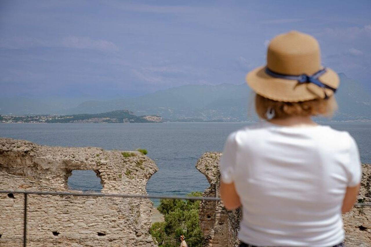 Tour Archeologico Grotte di Catullo a Sirmione — 8