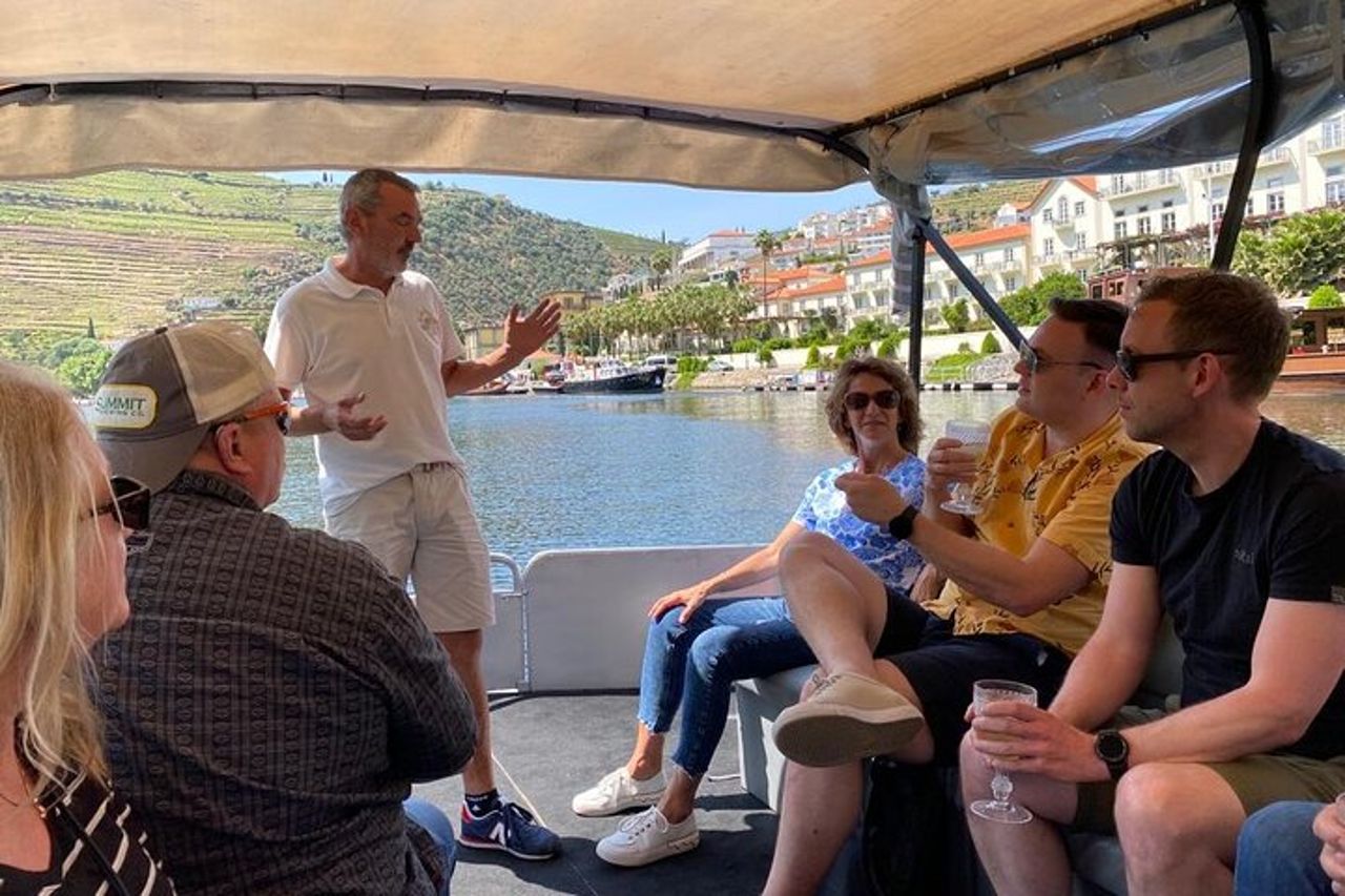 Tour del vino della Valle del Douro per piccoli gruppi con pranzo e crociera — 4