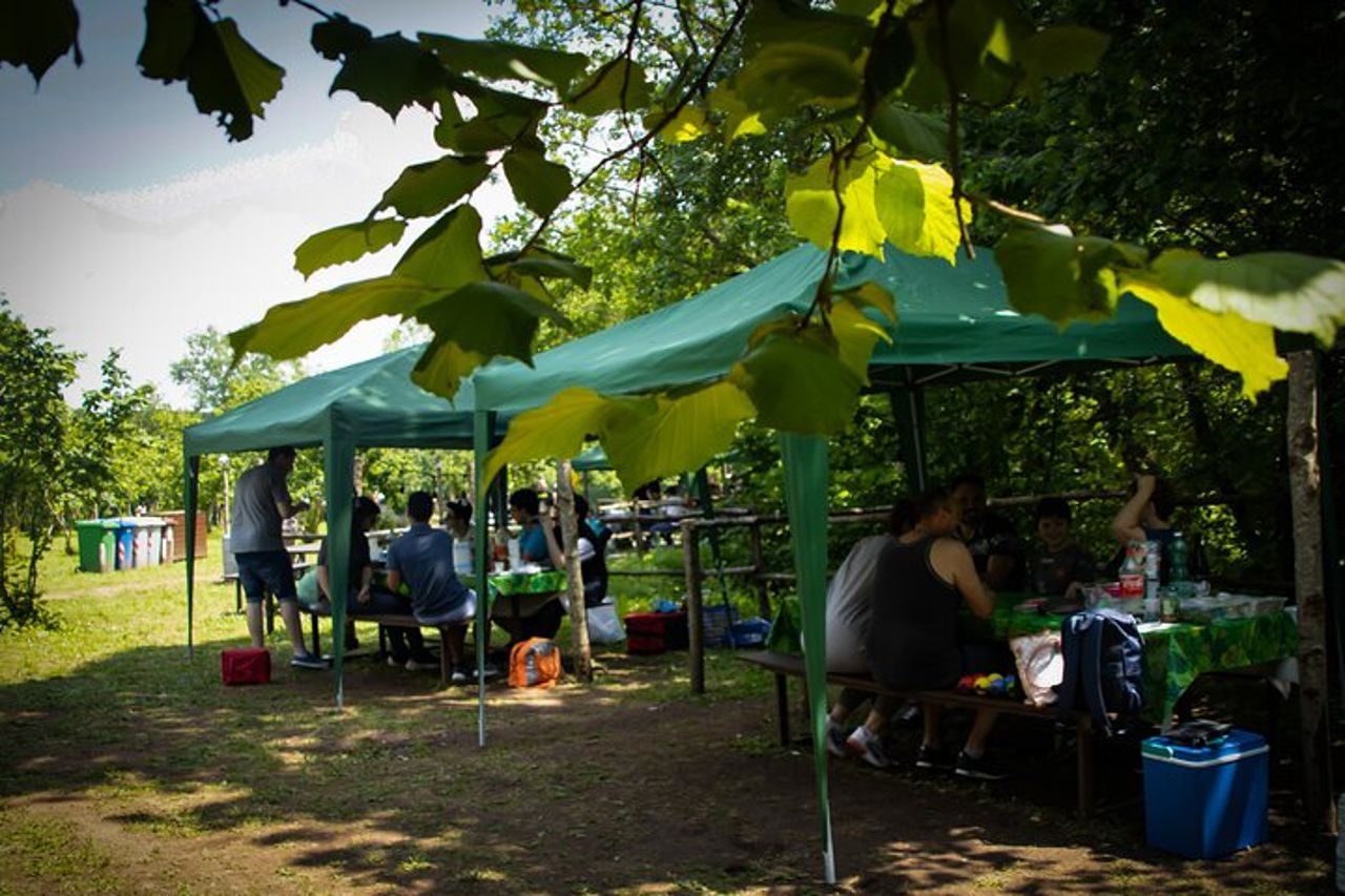 Area Picnic con Attrezzatura Barbecue a Capranica (VT) — 3