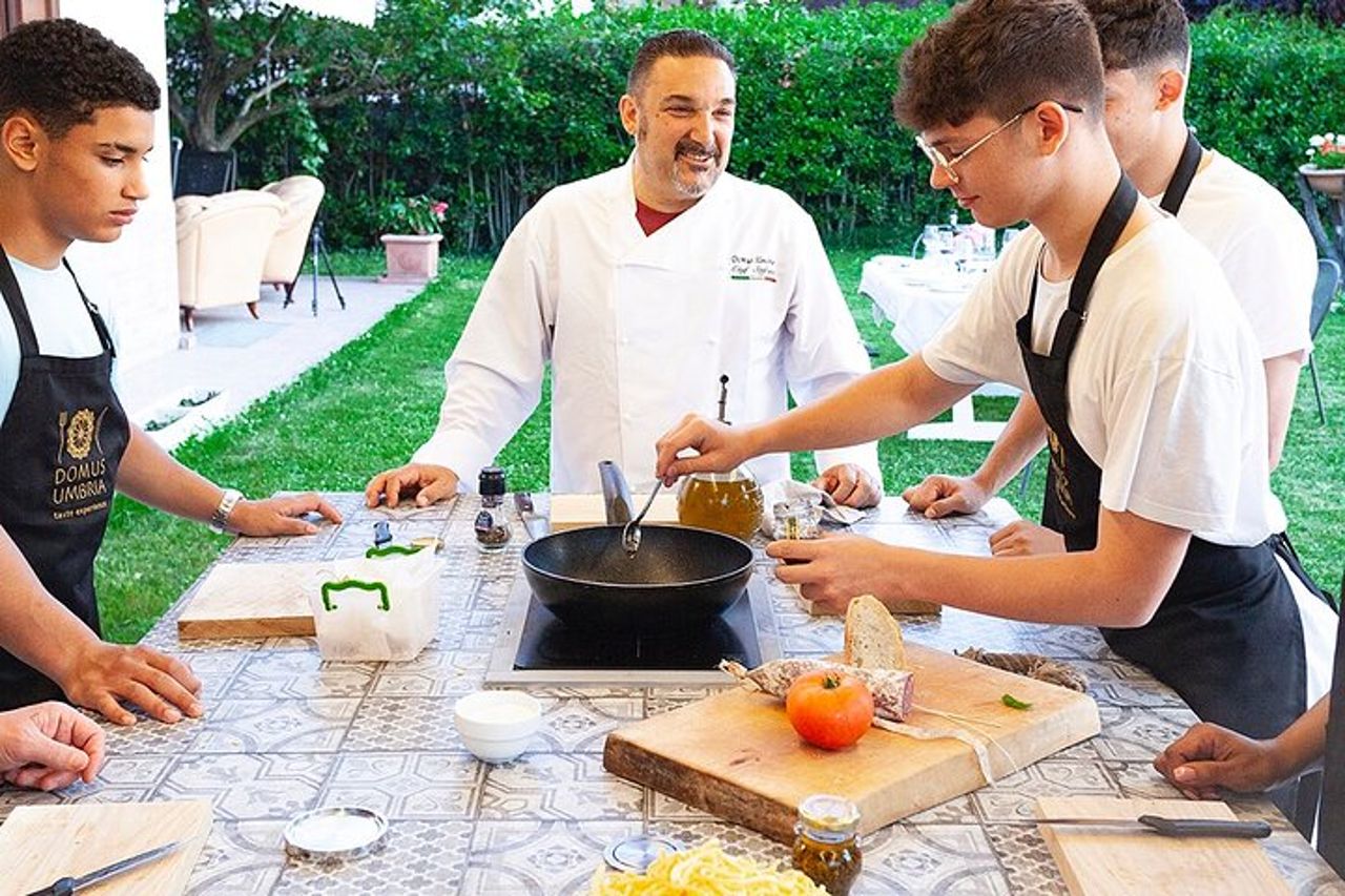 Spoleto Truffle Experience : Pasta fatta a mano con uno Chef locale — 4