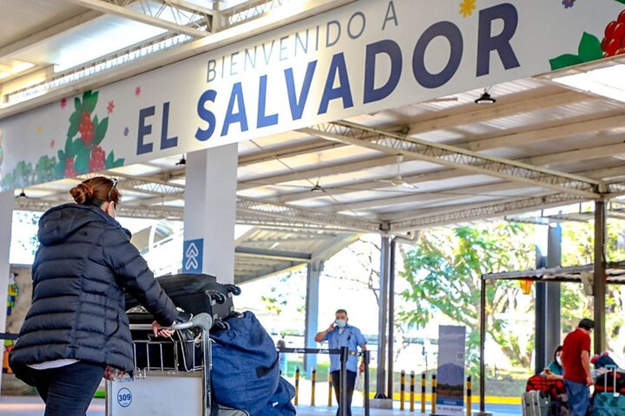 Trasferimento di arrivo privato - Aeroporto Internazionale di El Salvador a San Salvador