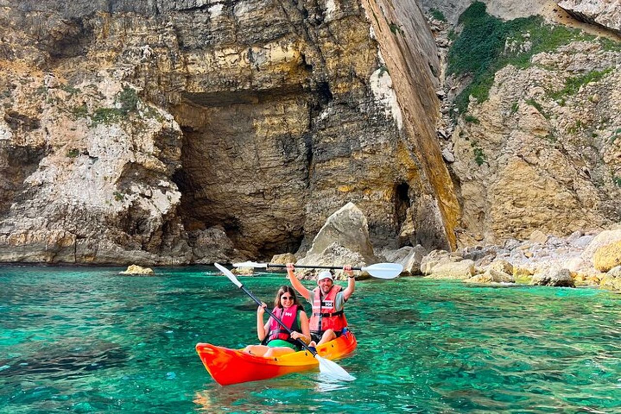 Paradiso del kayak: tour di snorkeling, grotta e salto dalla scogliera a Cala Portixol — 6