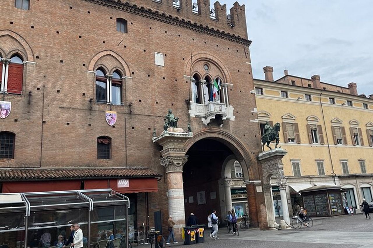 Highlights di Ferrara Tour per bambini con una guida locale — 7