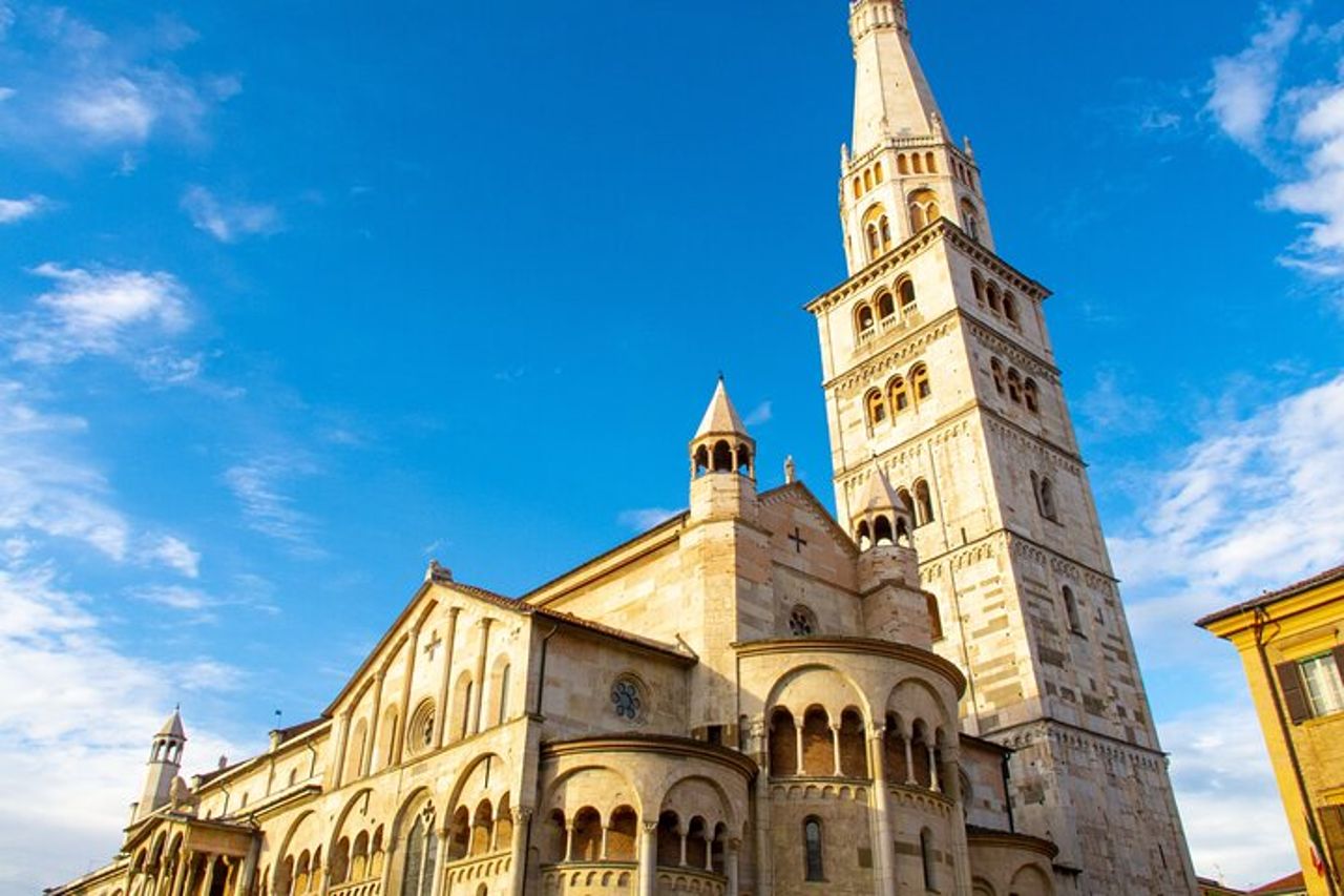 Tour a Piedi di Modena in piccolo gruppo — 6