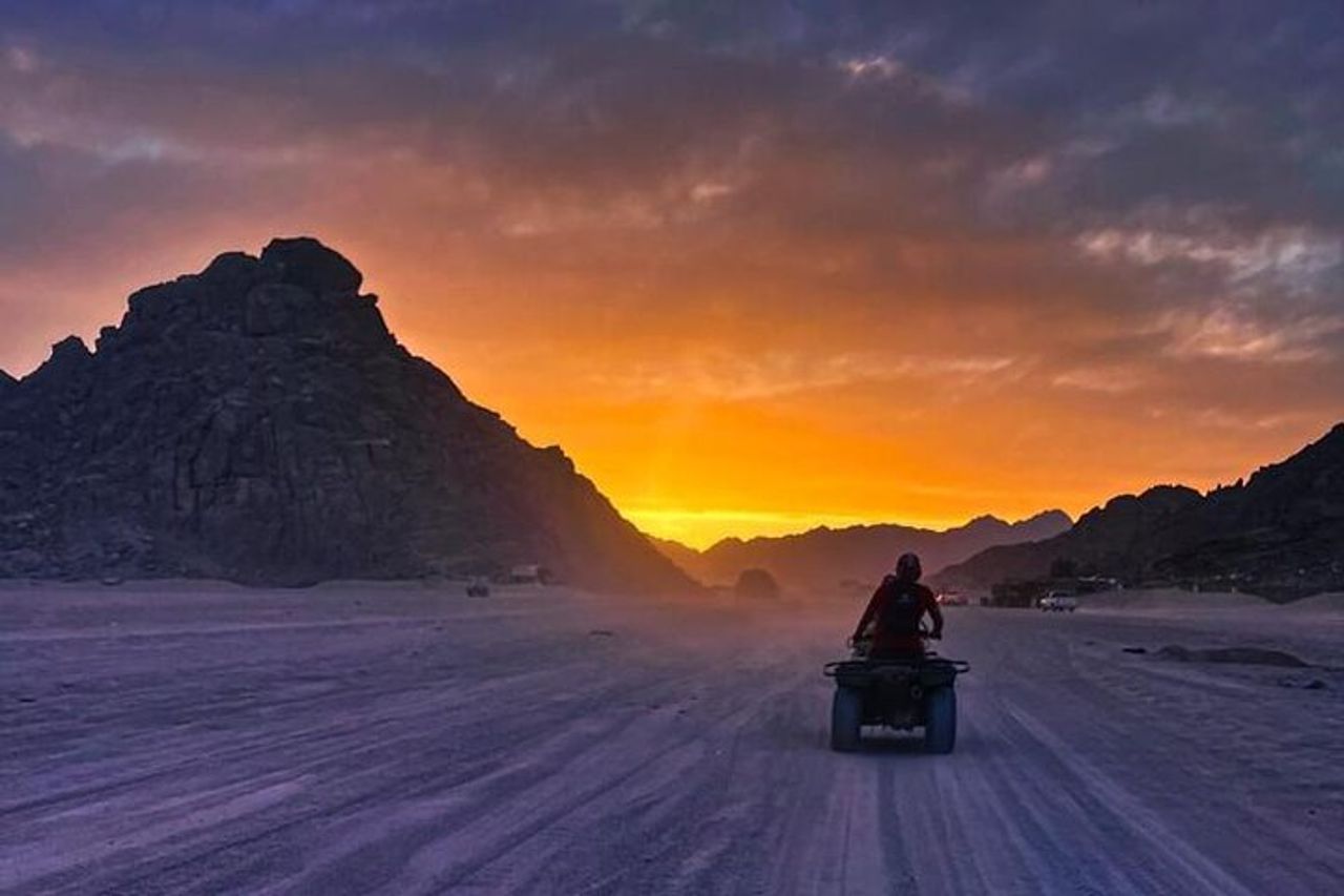 Sharm 5 - in - 1 Safari nel deserto: quad, giro in cammello, cena e osservazione delle stelle — 5