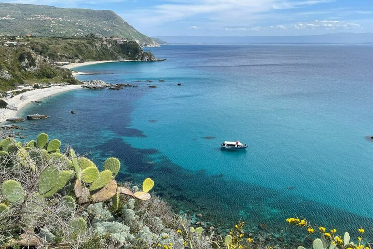 Tour in Barca di Capo Vaticano con Snorkeling e Aperitivo da Tropea — 5