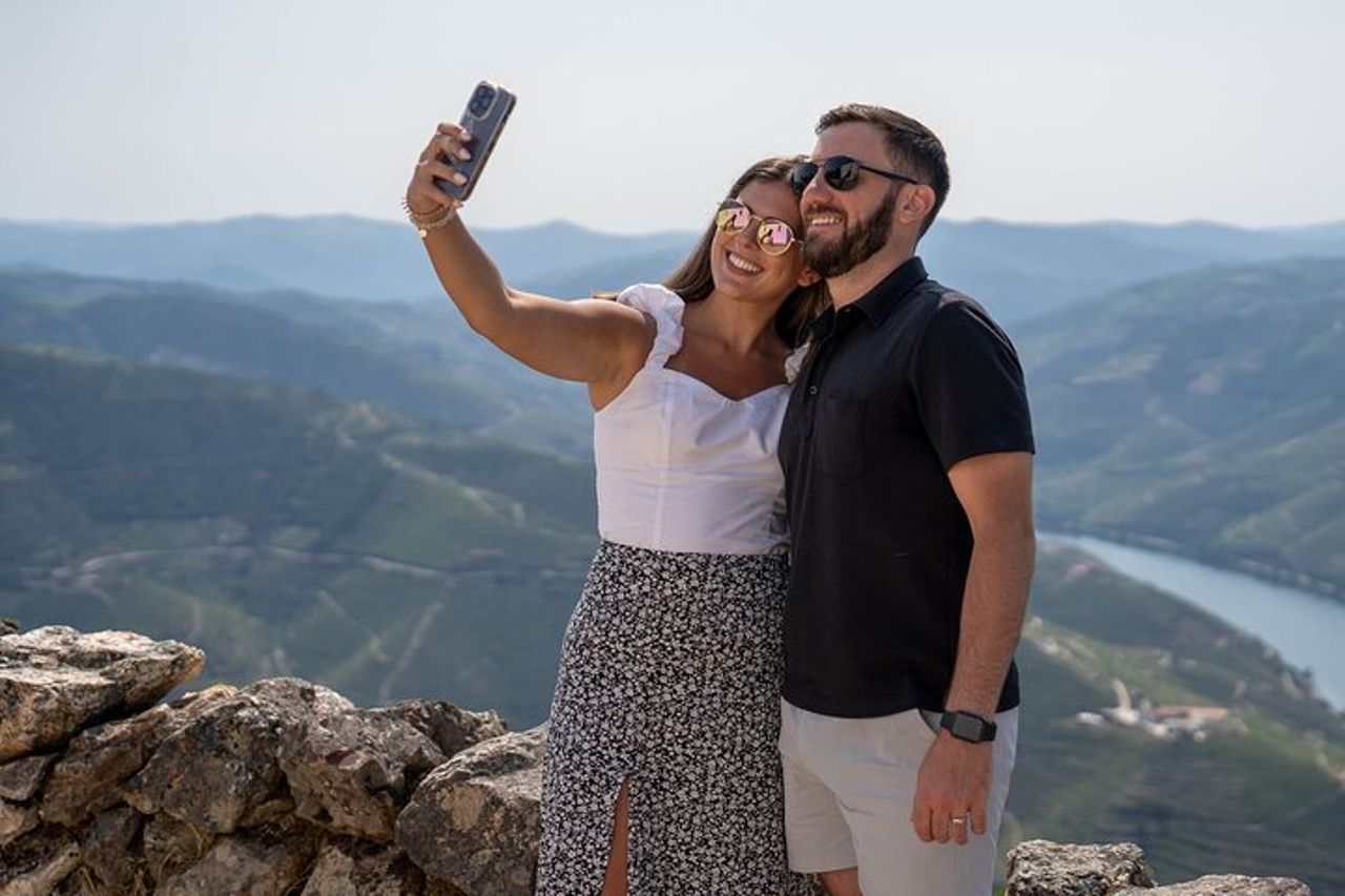 Tour del vino della Valle del Douro per piccoli gruppi con pranzo e crociera — 5