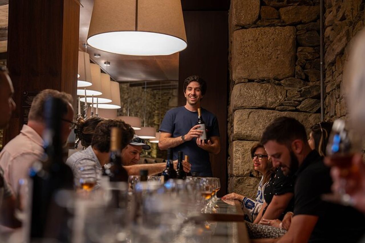 Tour del vino della Valle del Douro per piccoli gruppi con pranzo e crociera — 6