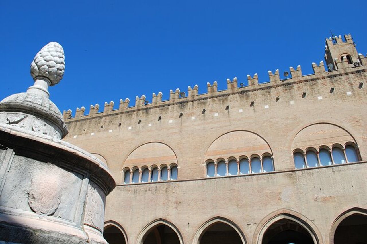 Tour semi-privato di Rimini dei punti salienti della città con la guida più votata — 3