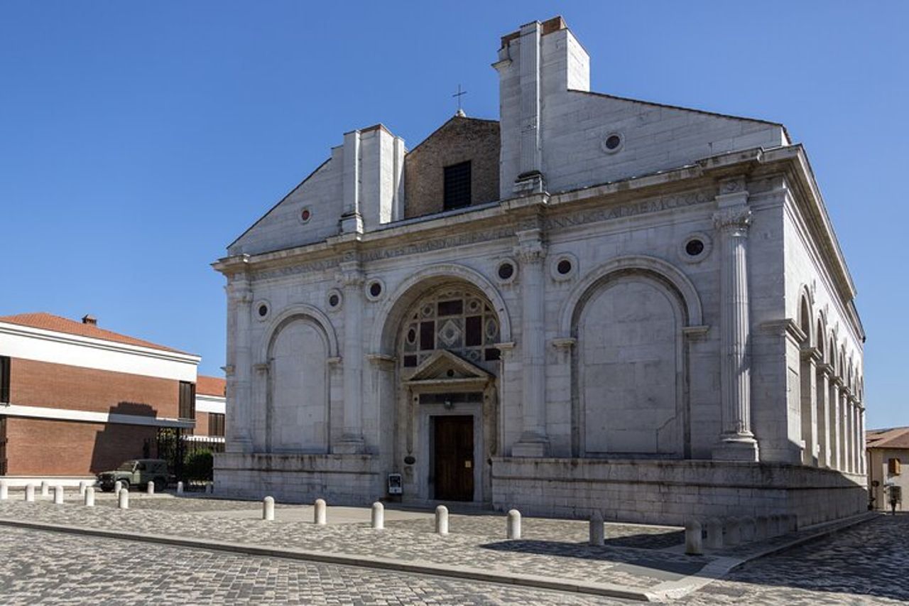 Tour semi-privato di Rimini dei punti salienti della città con la guida più votata — 6