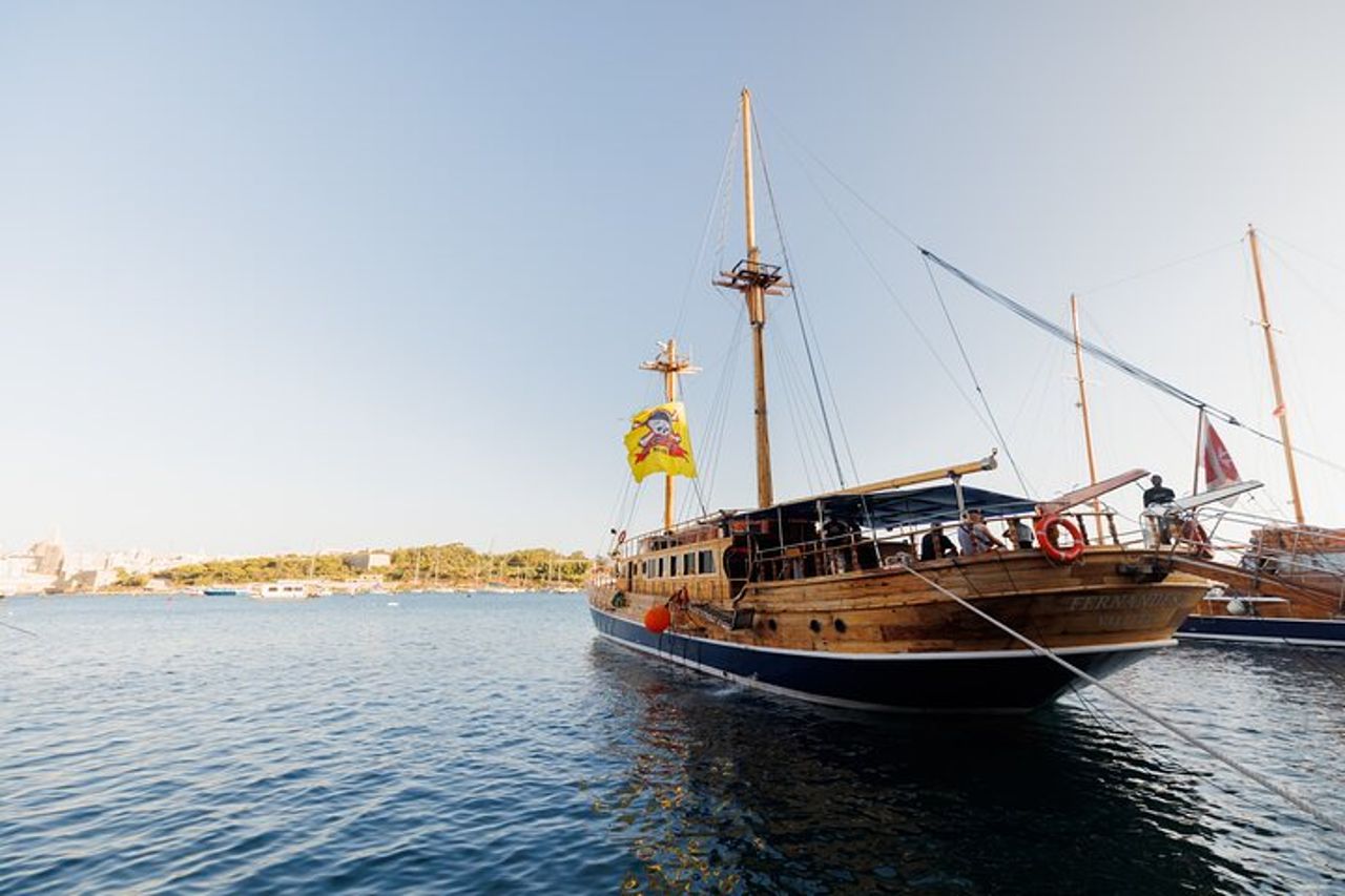 Festa in Nave Lazy Pirate a Malta — 4
