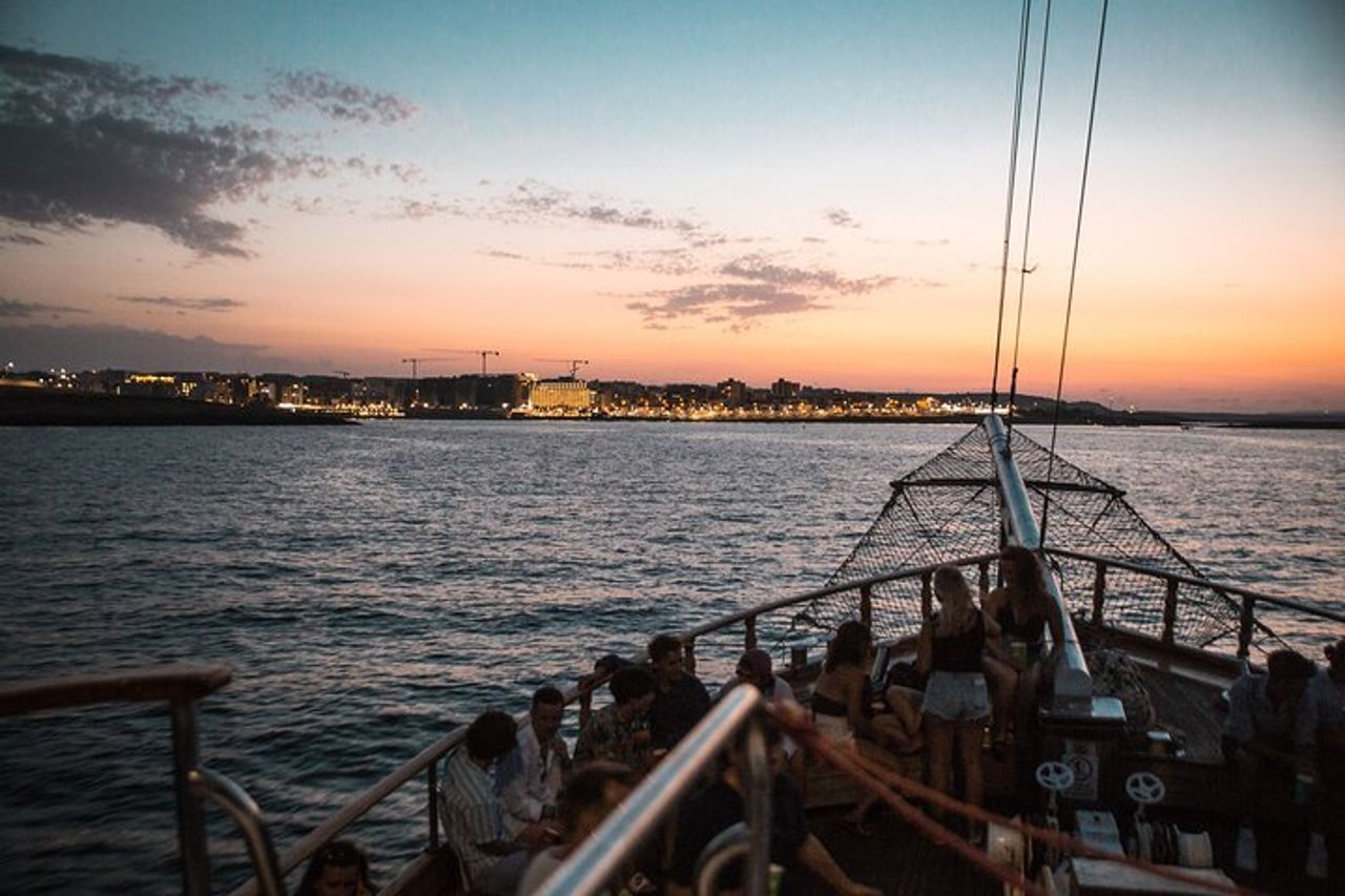 Festa in Nave Lazy Pirate a Malta — 5