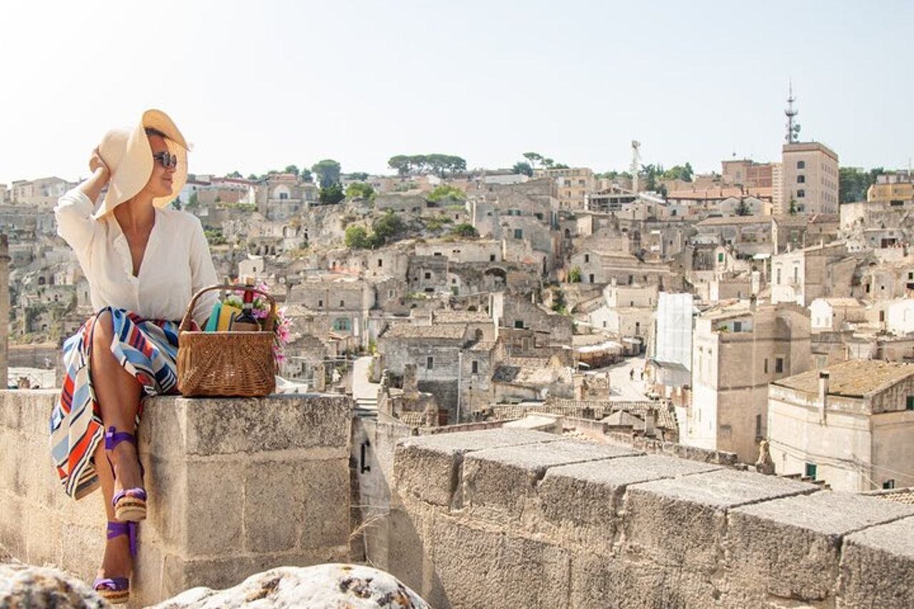 Tour a Alberobello e Matera in Autonomia da Polignano e Bari — 3