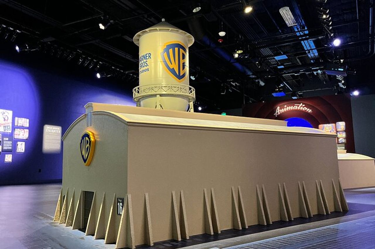 Warner Bros. Studio Tour Hollywood — 9