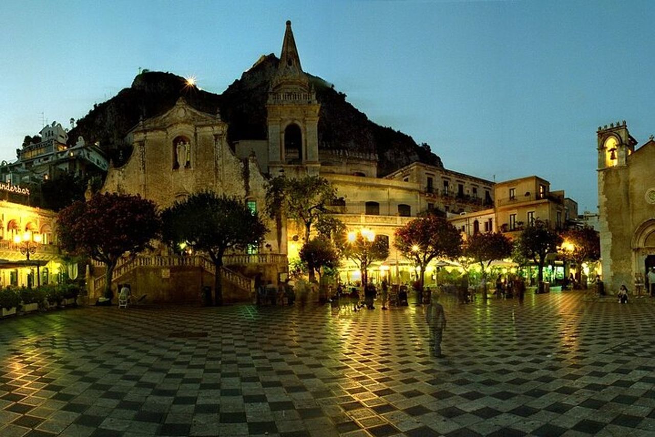 Visita guidata di Giardini Naxos, Castelmola, Taormina da Catania — 8
