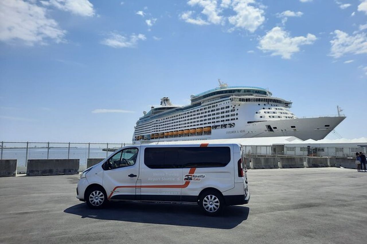 Trasferimento privato dagli hotel di Barcellona al porto crociere di Barcellona