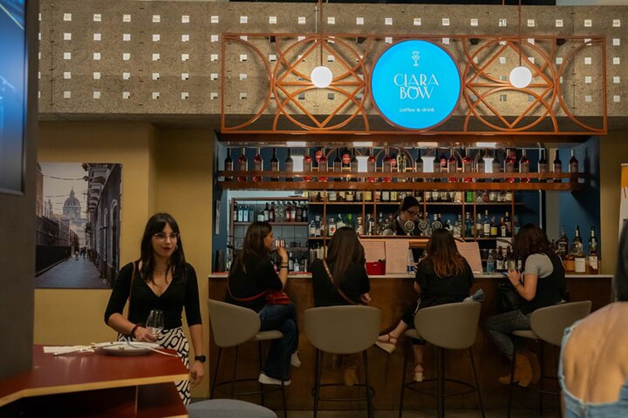 Catania: wine tasting in a metropolitan market — 5