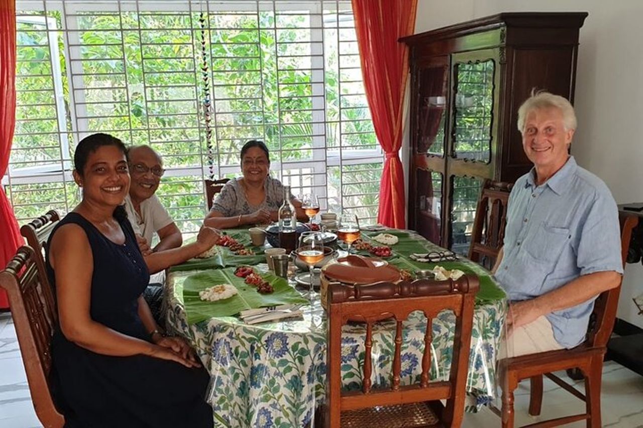 Corso di cucina franco-creola a Pondicherry con una famiglia locale