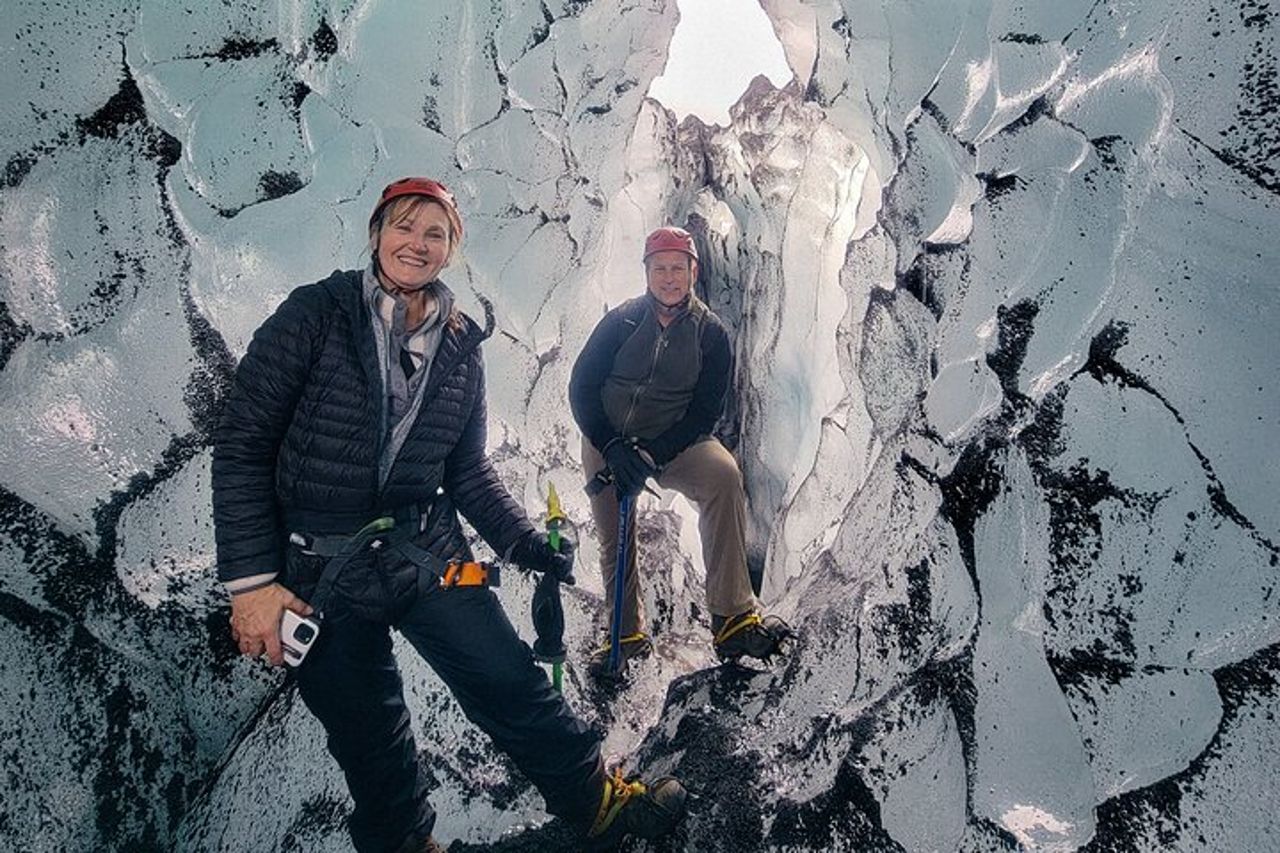 Escursione sul ghiacciaio all'esperienza condivisa di Sólheimajökull — 3