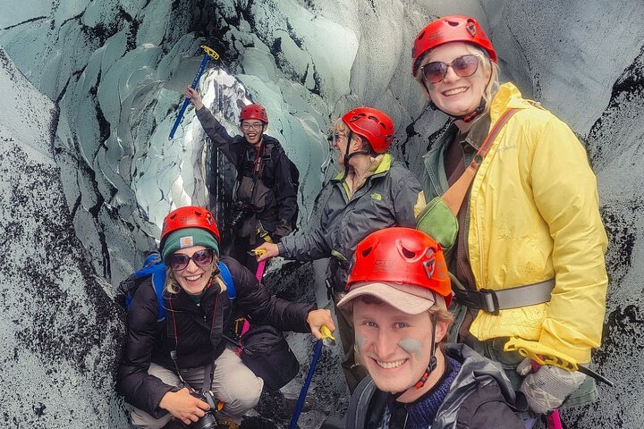 Escursione sul ghiacciaio all'esperienza condivisa di Sólheimajökull — 4