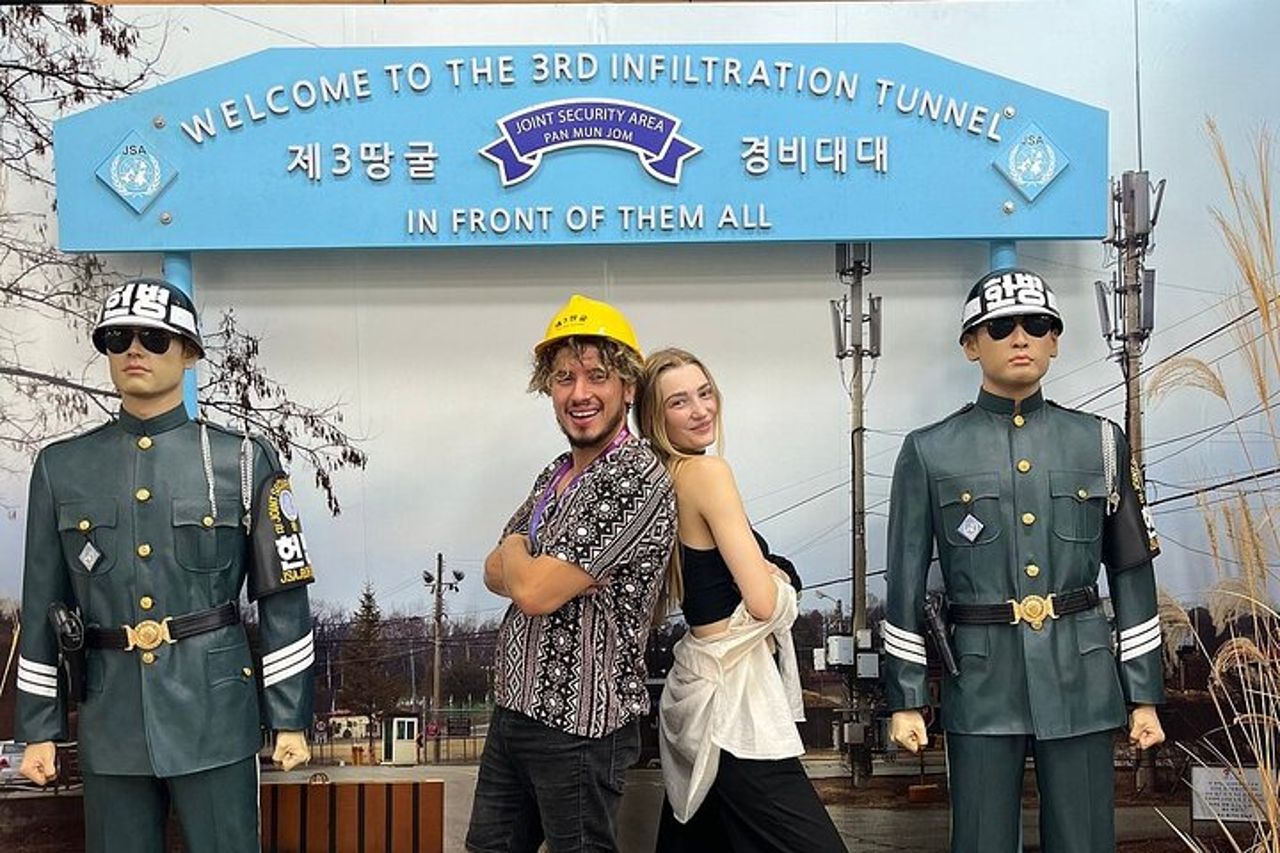 Tour finale della Corea DMZ da Seoul (museo JSA e attraversamento del ponte) — 4