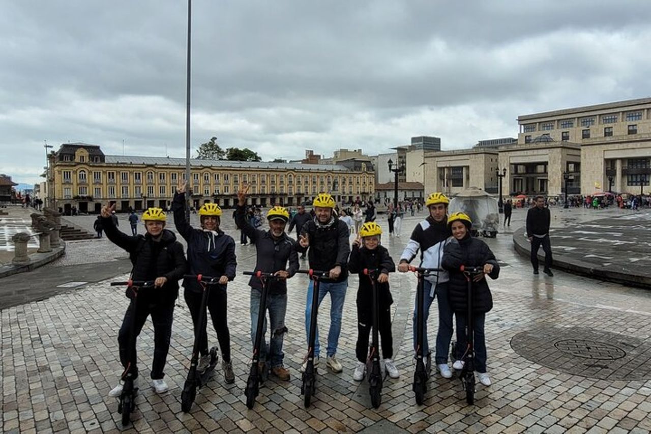 Tour in scooter a Bogotà — 6