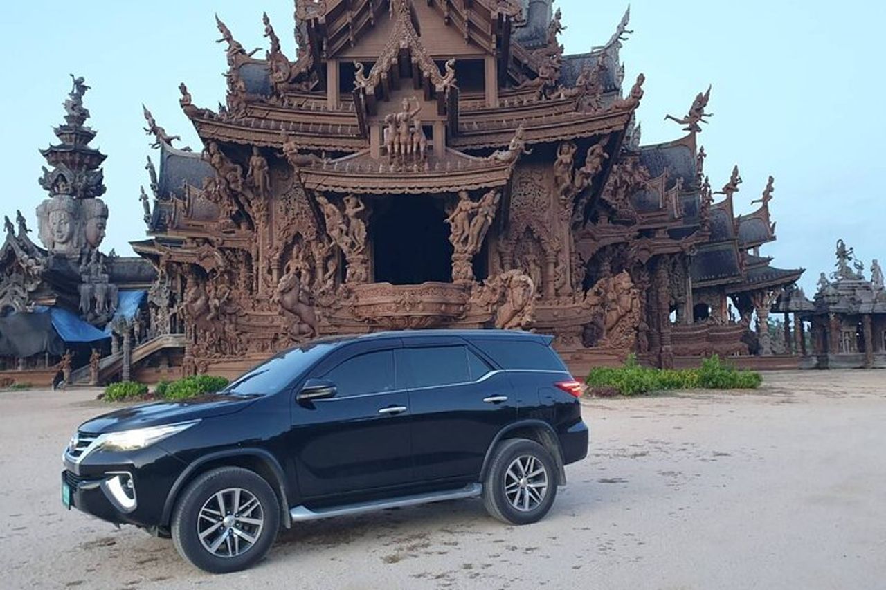 Scopri Pattaya con stile: trasporto privato SUV per l'intera giornata — 4