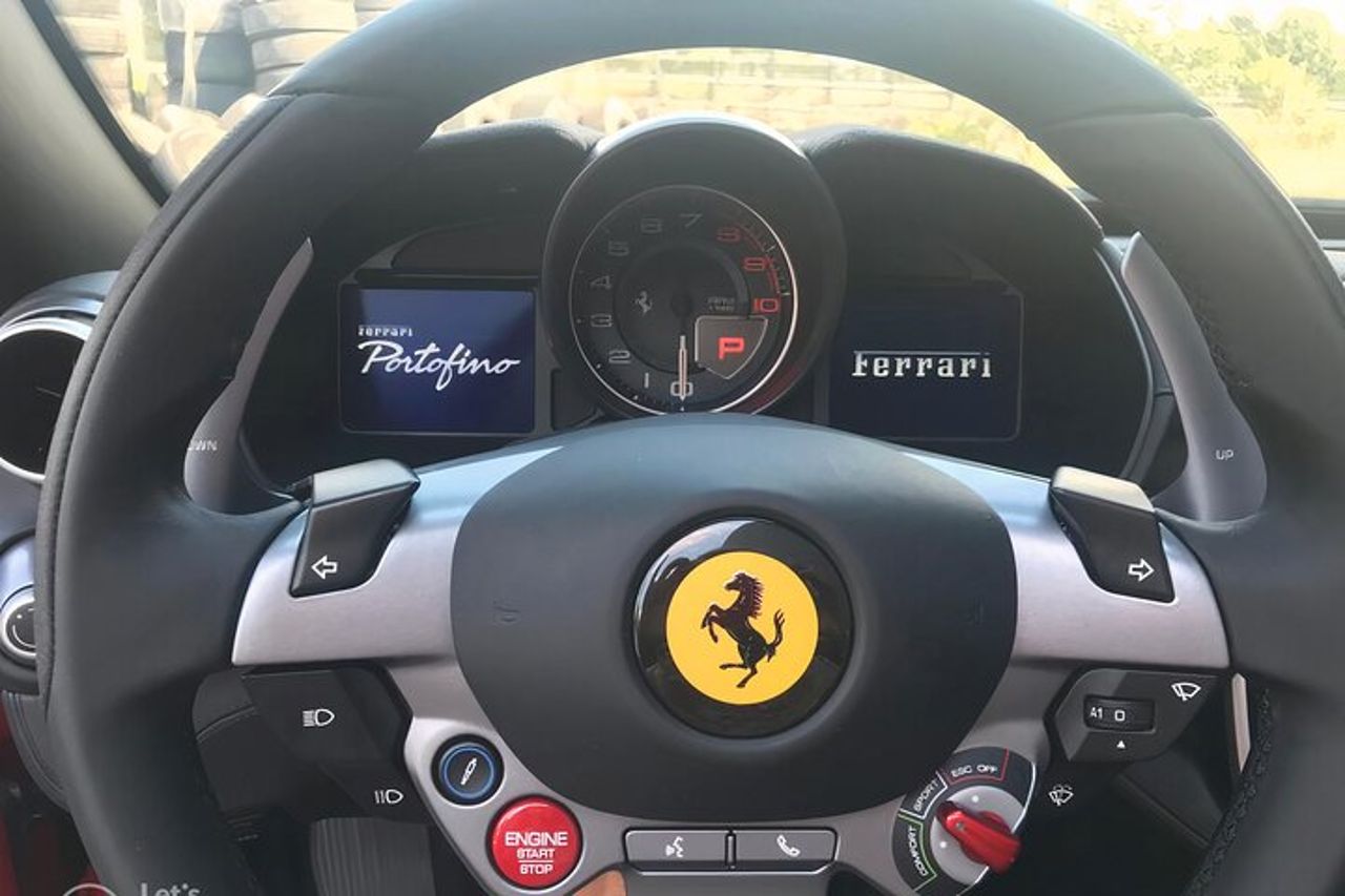 Test Drive Ferrari Portofino a Maranello con Video Incluso
