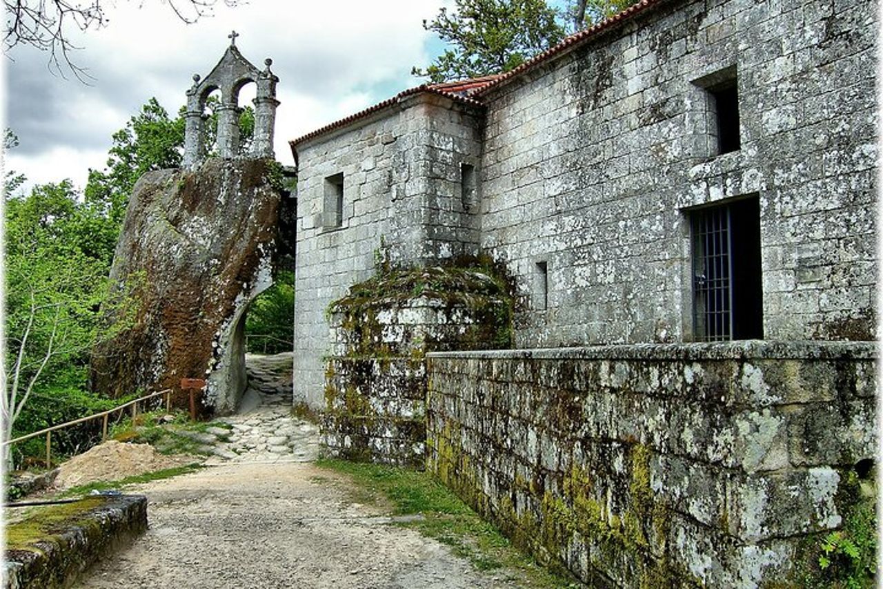 Ribeira Sacra in barca (facoltativa), visita di Ourense da Santiago — 8