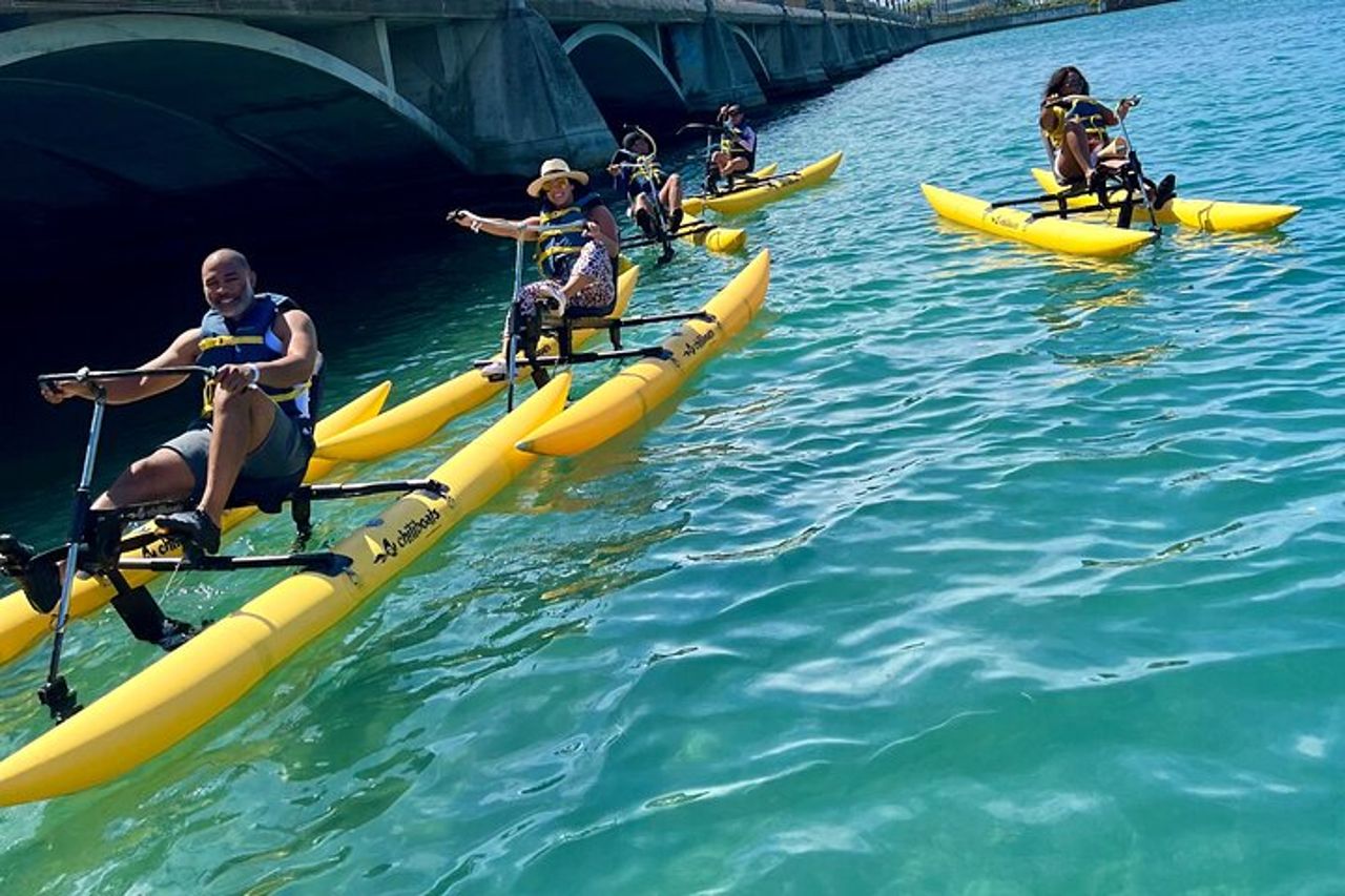 Adventure Water Bike nella laguna di Condado, San Juan — 9