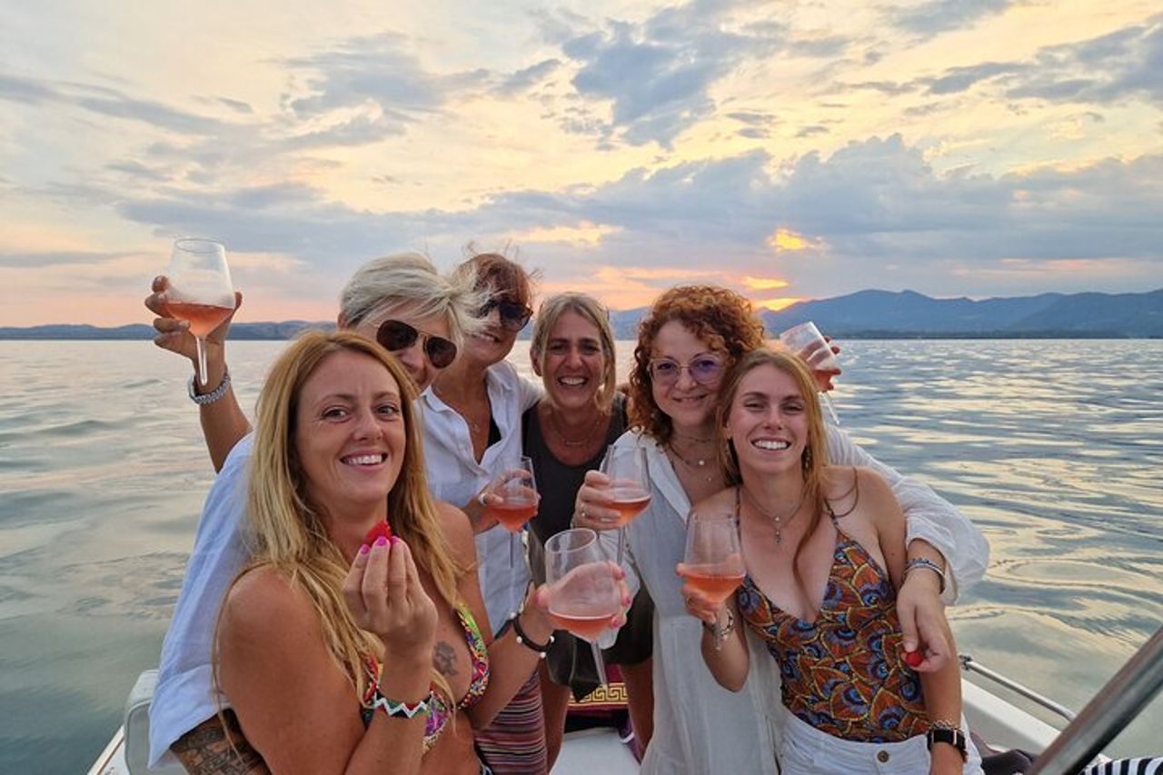 Tour privato in barca con aperitivo enogastronomico — 4